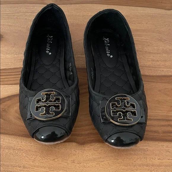 7.5. COPY Black Quilted Flats with Gold Accent - Picture 2 of 6